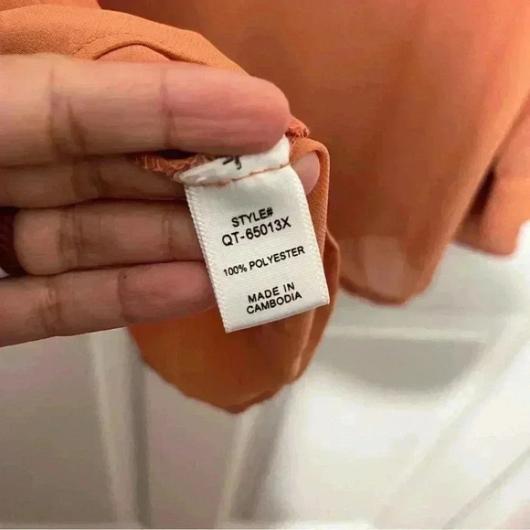 NWOT ZENANA Burnt Orange Peekaboo Sleeve Top | size XL - Picture 10 of 10